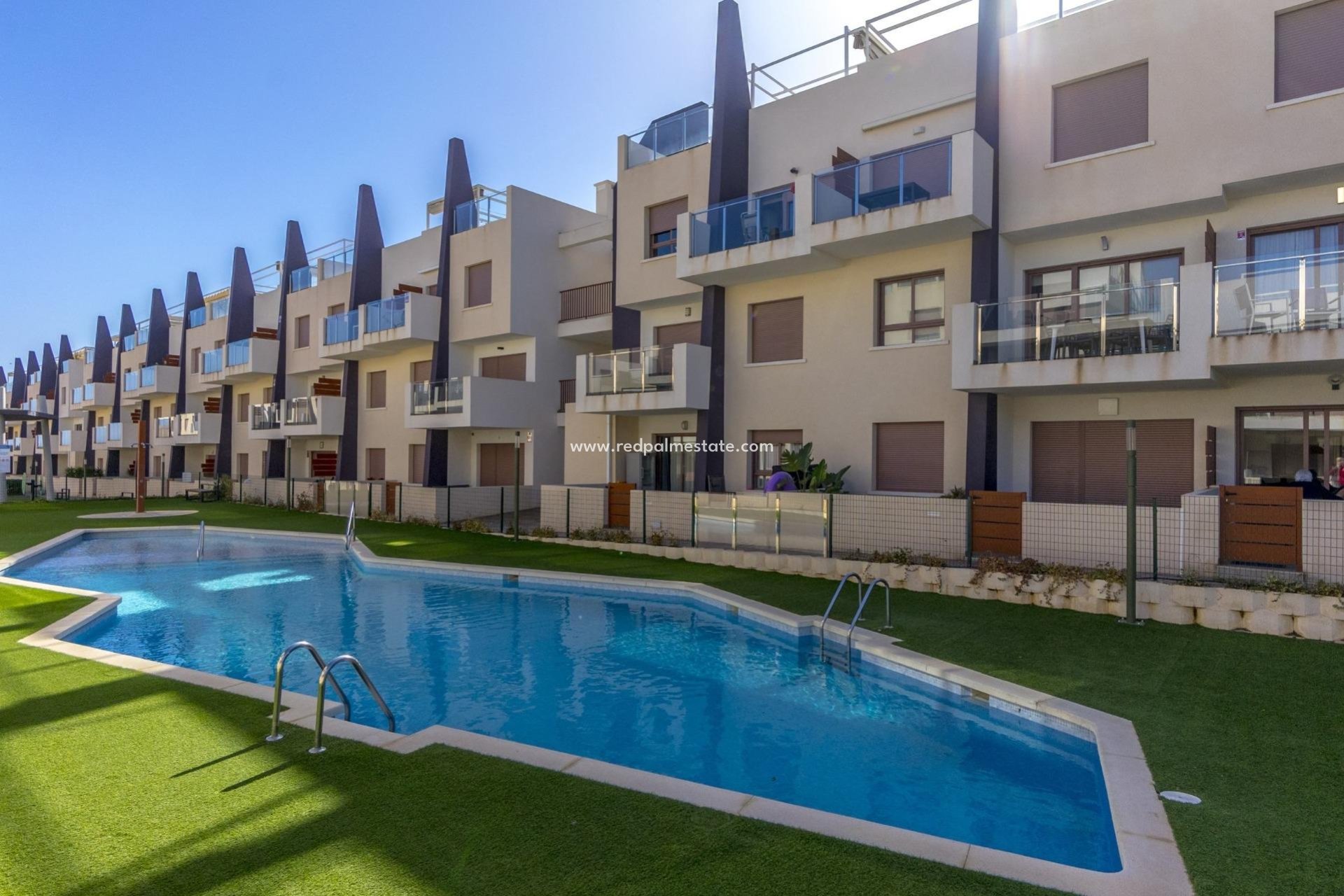 Resale - Apartment -
Pilar de la Horadada - Mil Palmeras