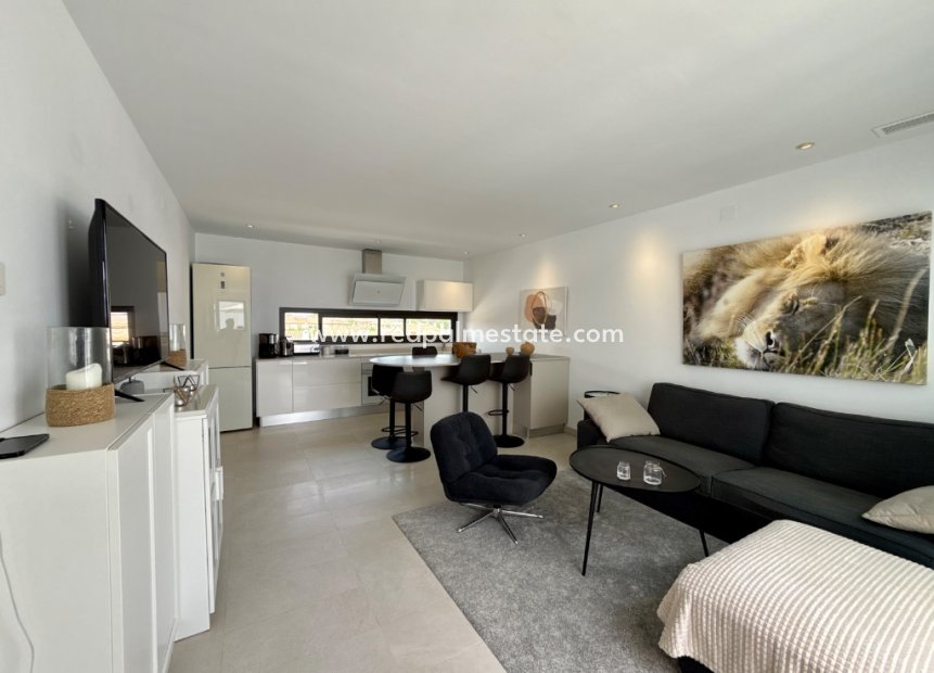 Resale - Apartment -
Pilar de la Horadada - Mil Palmeras