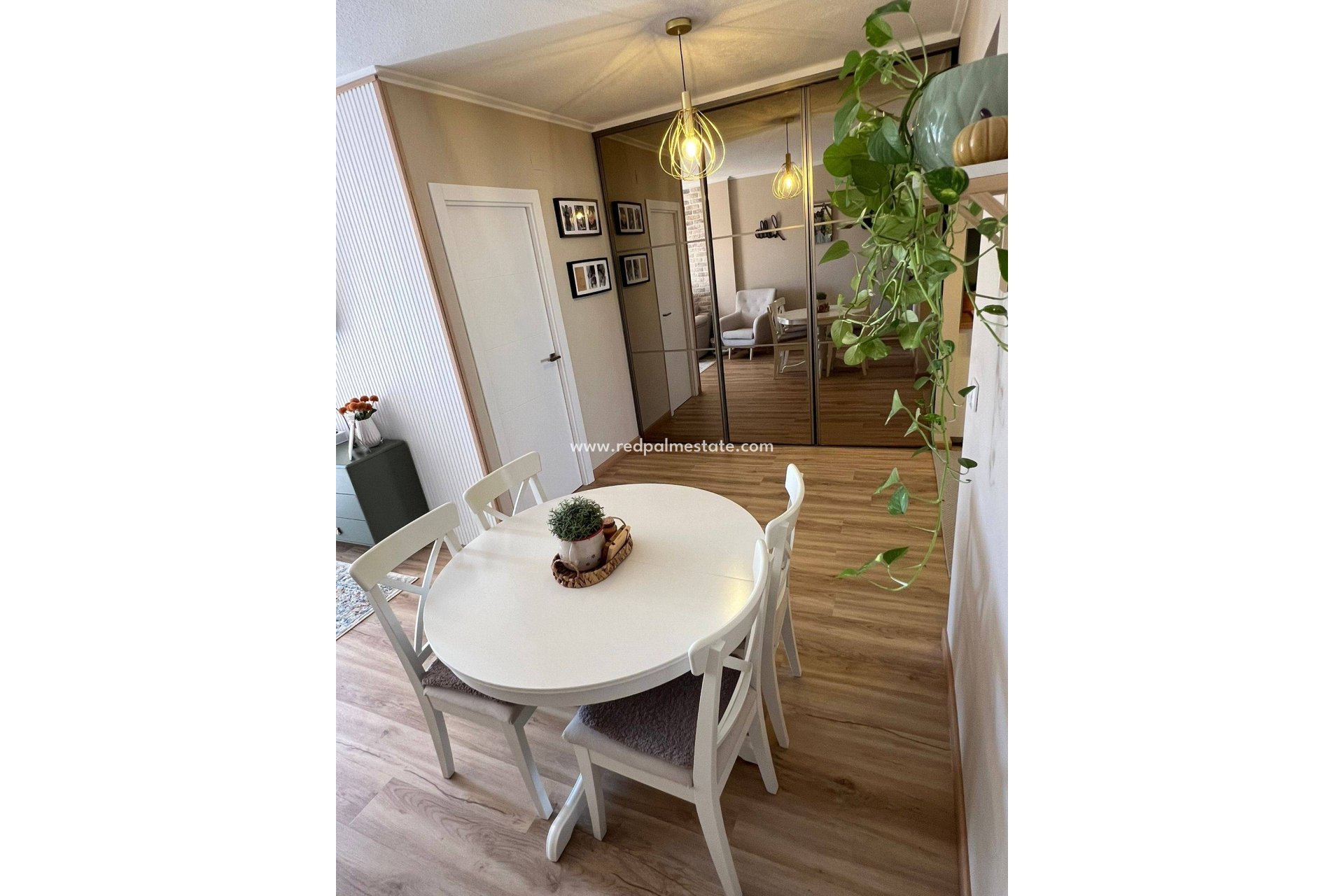 Resale - Apartment -
Pilar de la Horadada - Torre de la Horadada