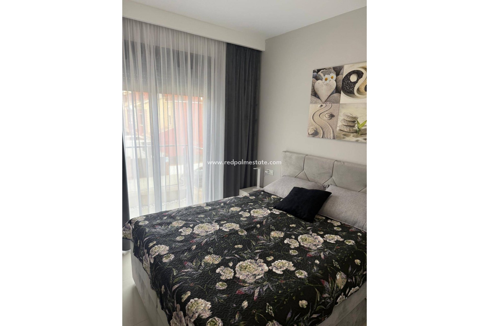 Resale - Apartment -
Pilar de la Horadada - Torre de la Horadada