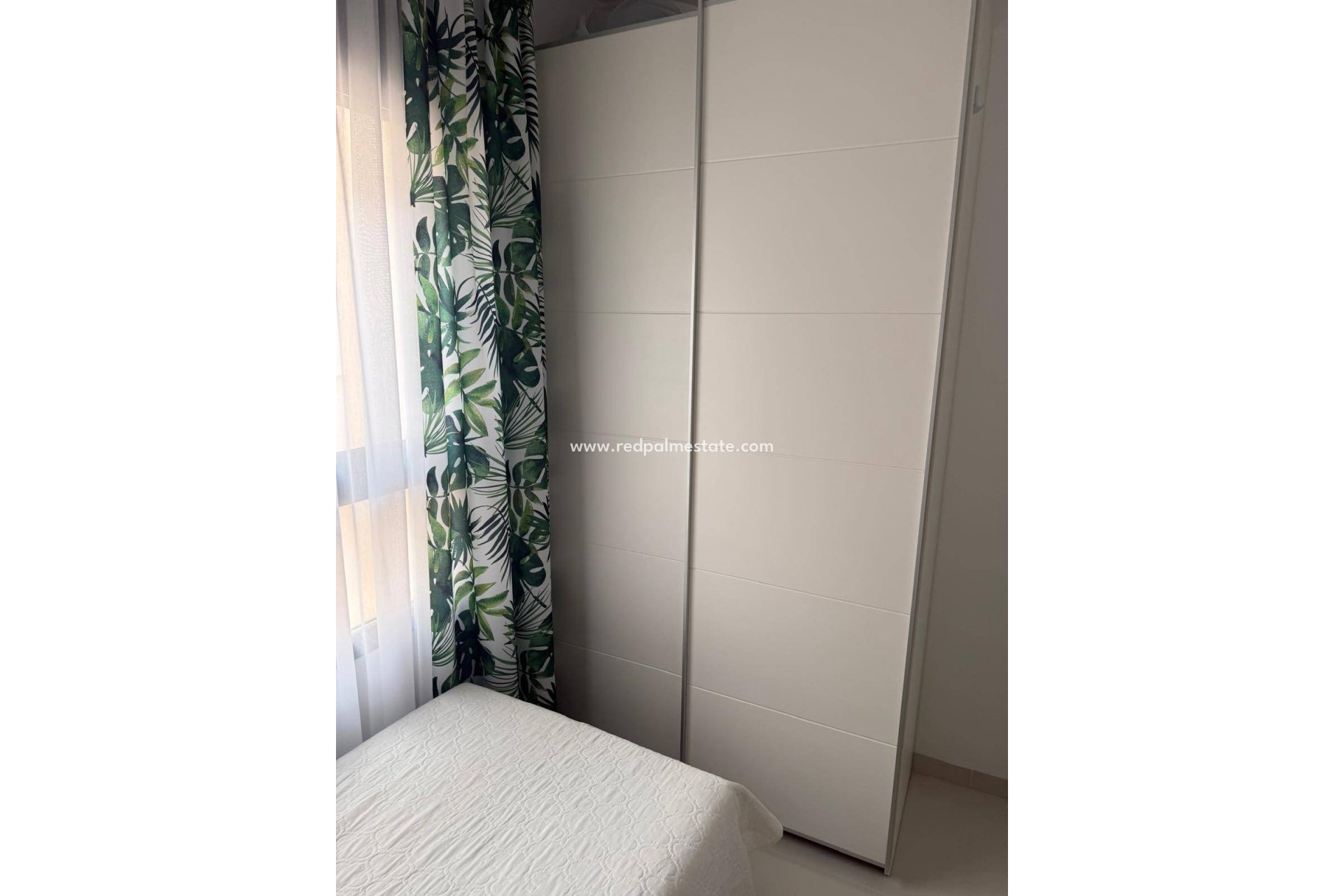 Resale - Apartment -
Pilar de la Horadada - Torre de la Horadada