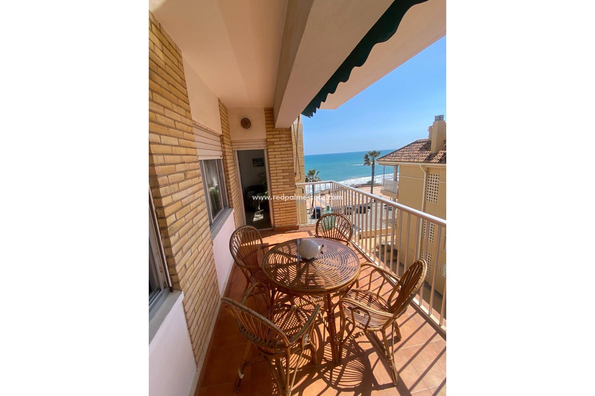 Resale - Apartment -
Pilar de la Horadada - Torre de la Horadada