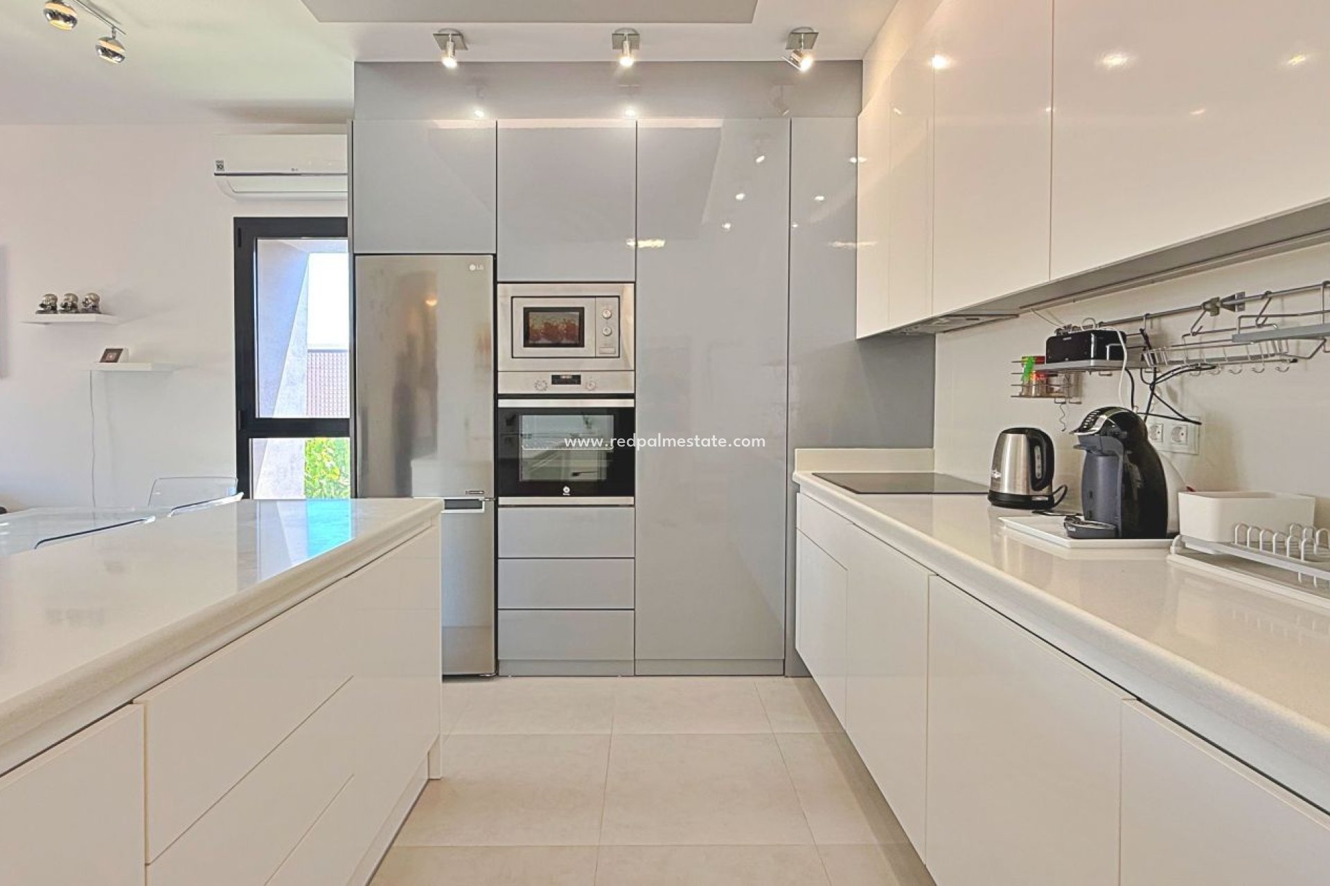 Resale - Apartment -
Pilar de la Horadada - Torre de la Horadada