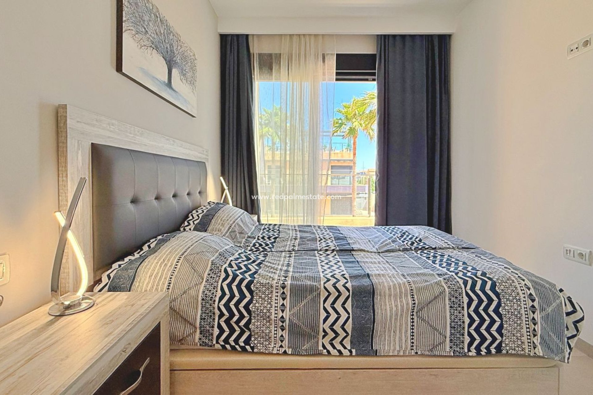 Resale - Apartment -
Pilar de la Horadada - Torre de la Horadada
