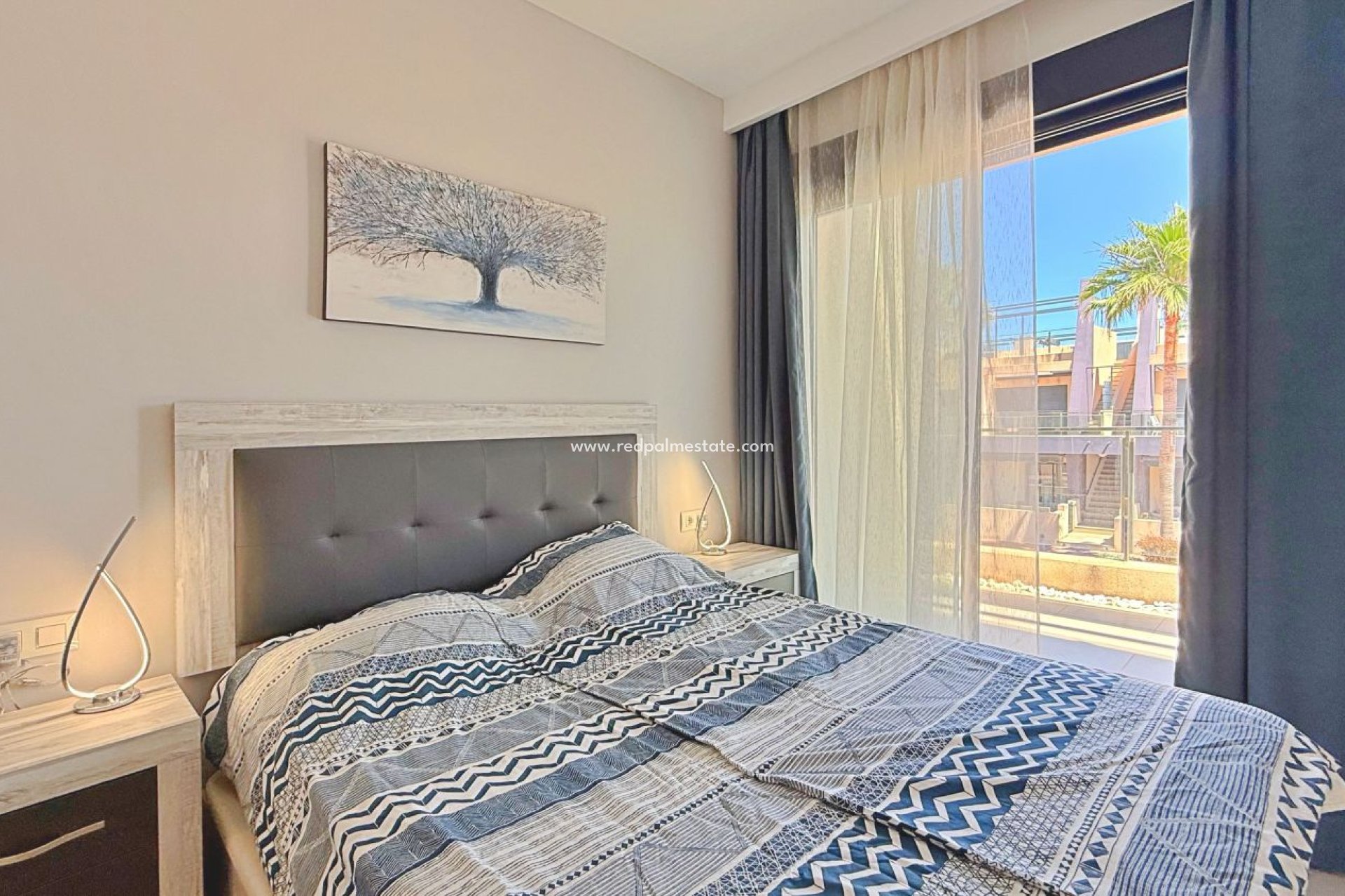 Resale - Apartment -
Pilar de la Horadada - Torre de la Horadada