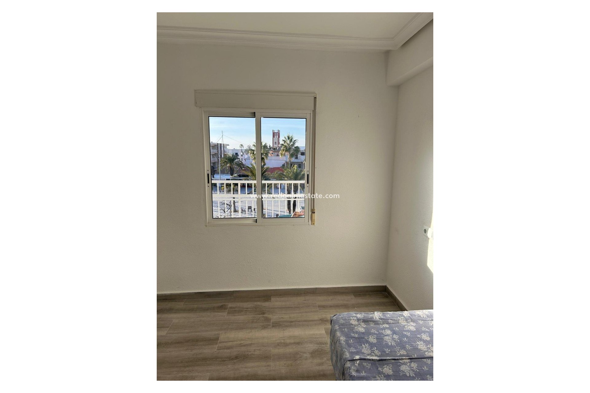 Resale - Apartment -
Pilar de la Horadada