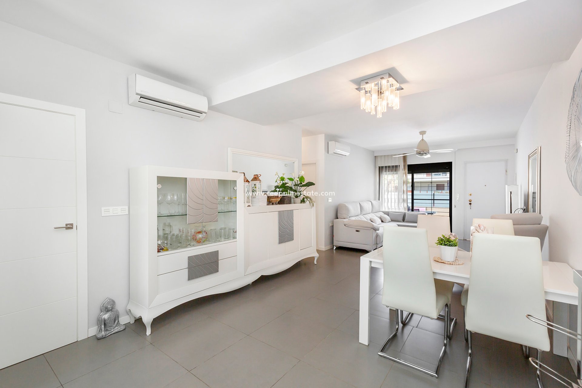 Resale - Apartment -
Pilar de la Horadada