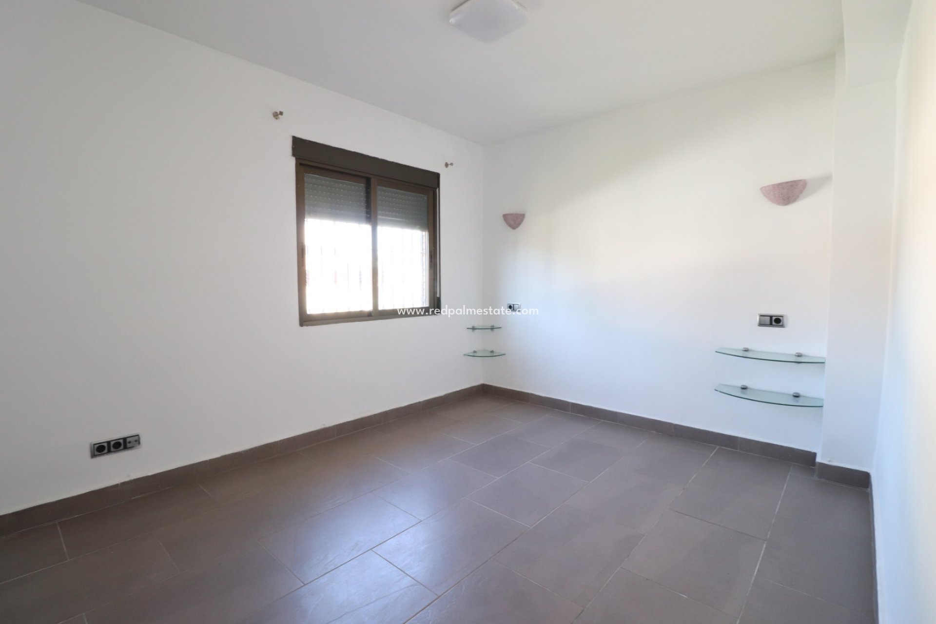 Resale - Apartment -
Pinar de Campoverde