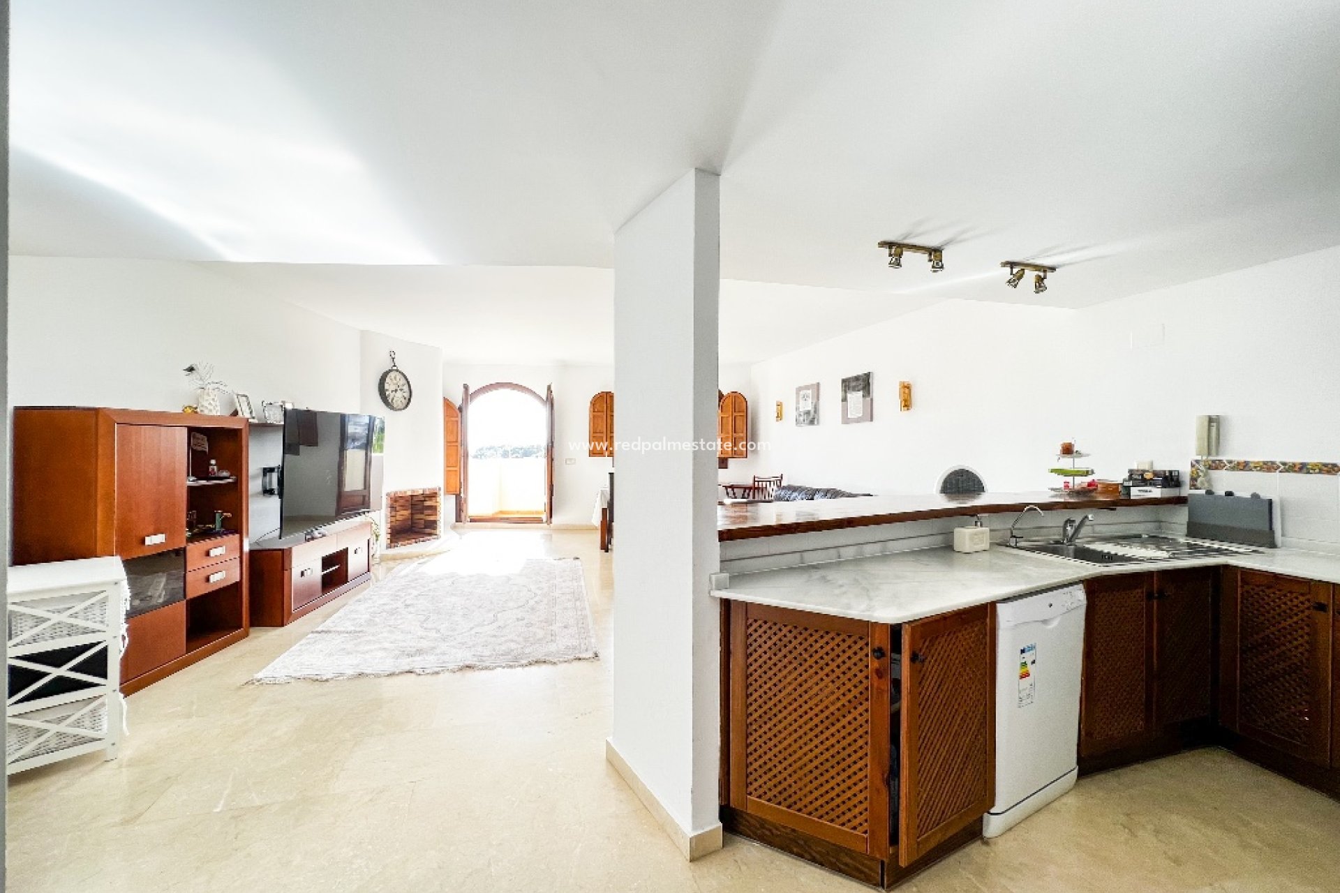 Resale - Apartment -
Punta Prima