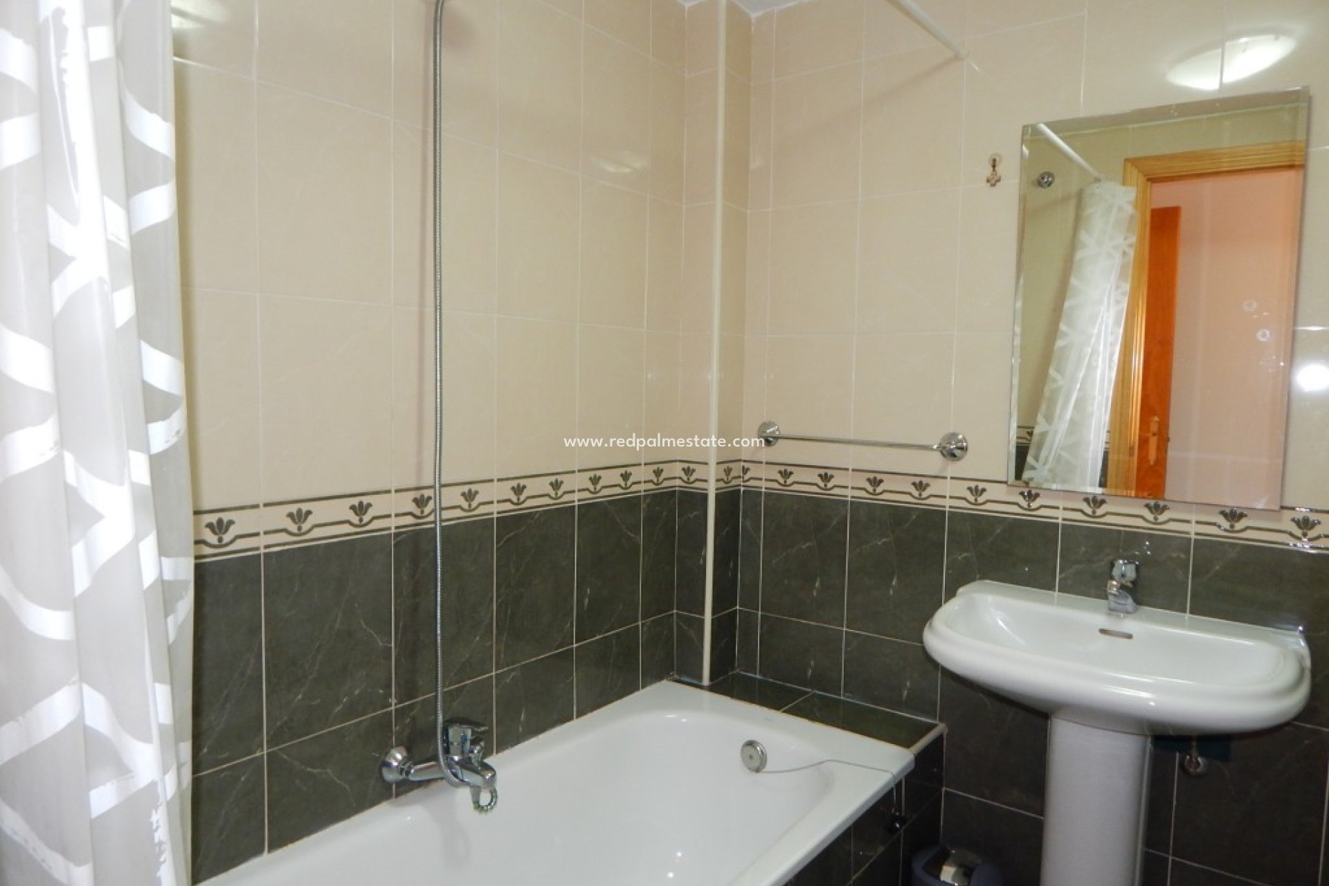 Resale - Apartment -
Riviera del Sol