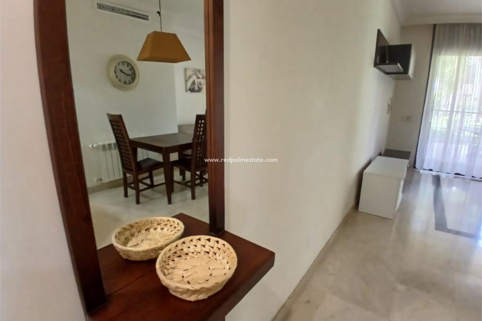 Resale - Apartment -
Roda - Inland