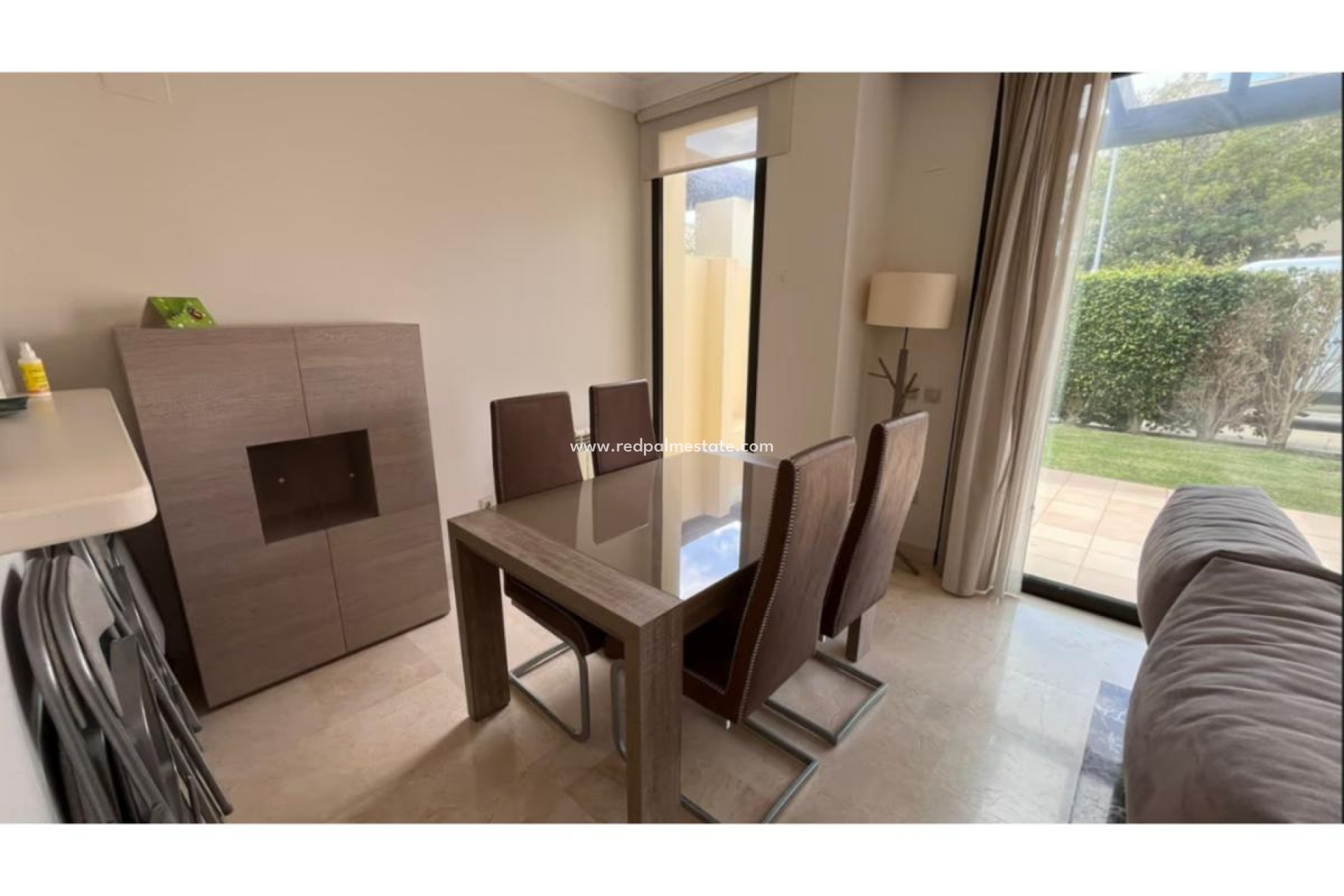 Resale - Apartment -
Roda - Inland