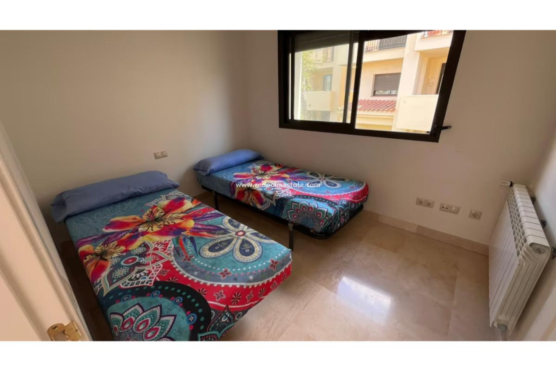 Resale - Apartment -
Roda - Inland