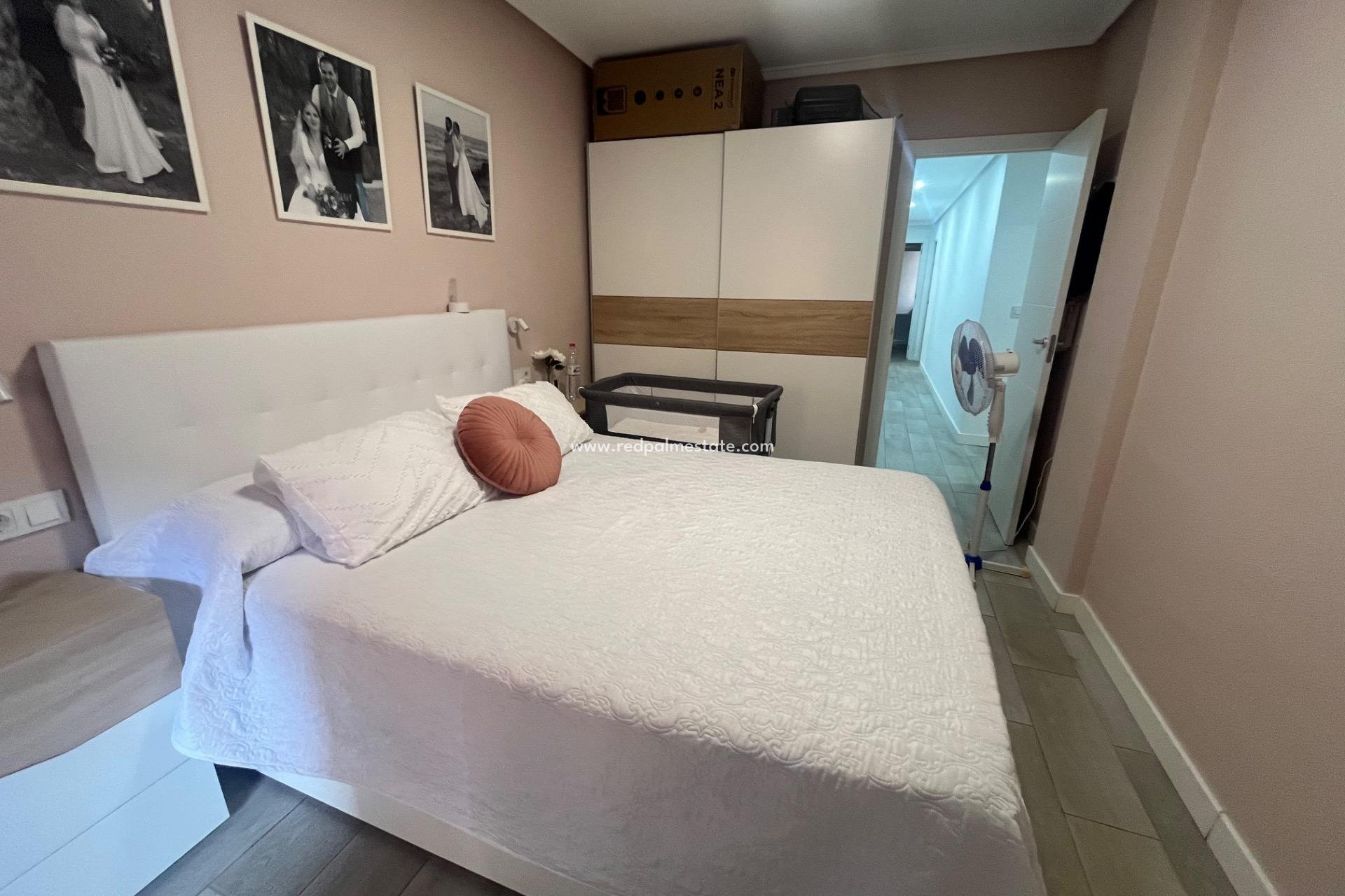 Resale - Apartment -
San Fulgencio - San Fulgencio Pueblo