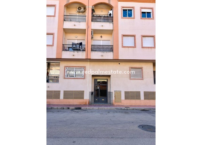 Resale - Apartment -
San Isidro - Inland