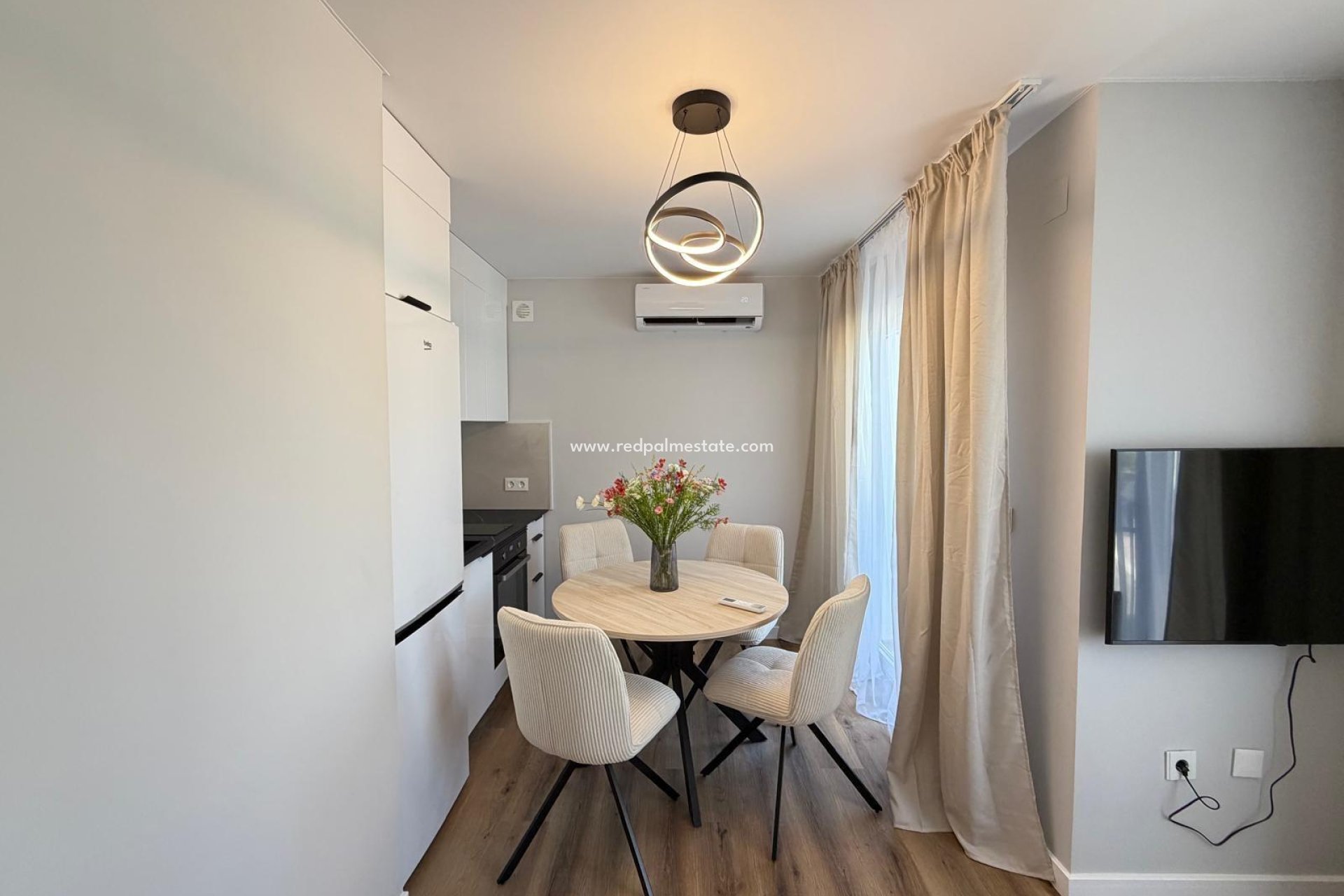 Resale - Apartment -
San Miguel de Salinas - Blue Lagoon - Galán