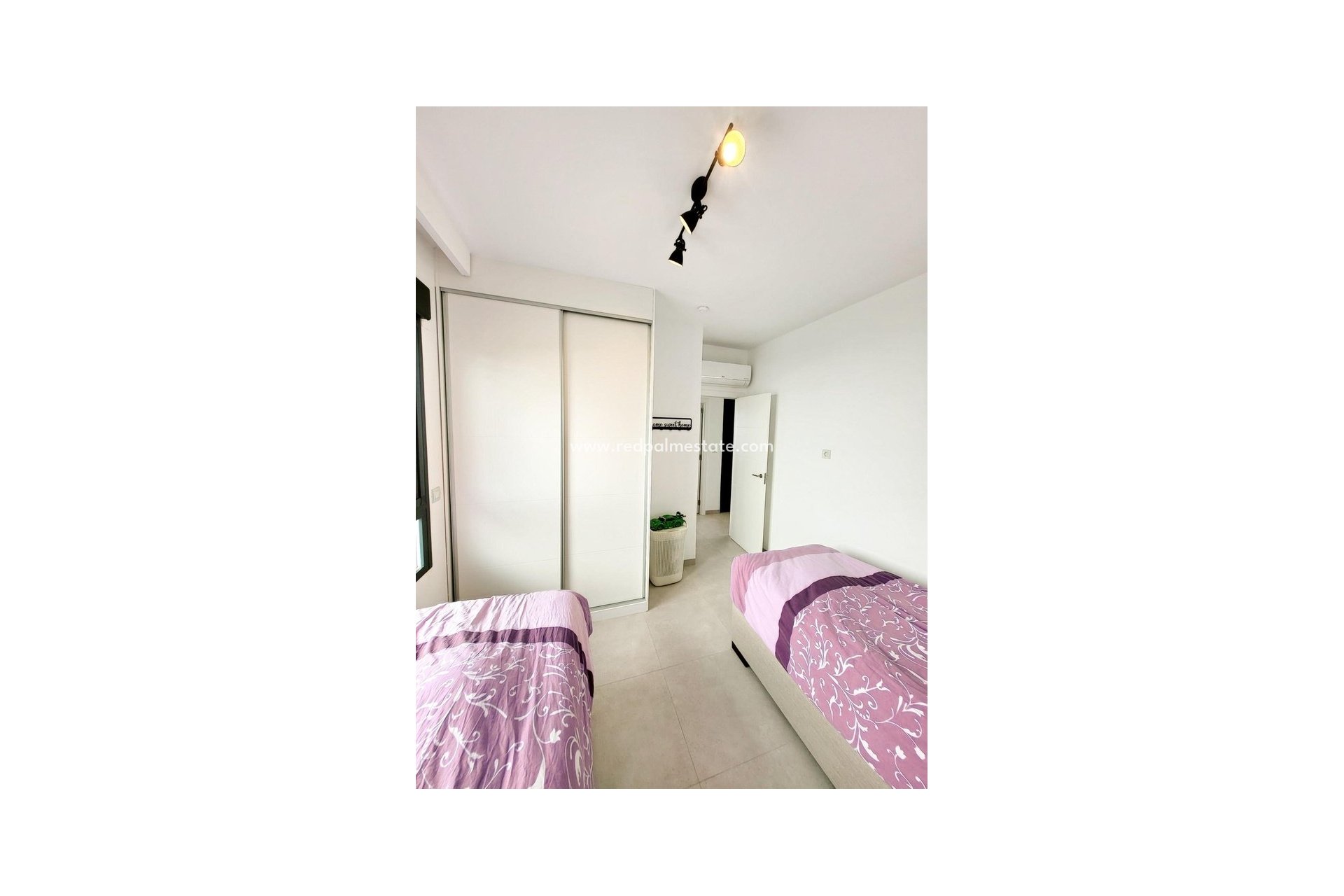Resale - Apartment -
San Miguel de Salinas - Costa Blanca
