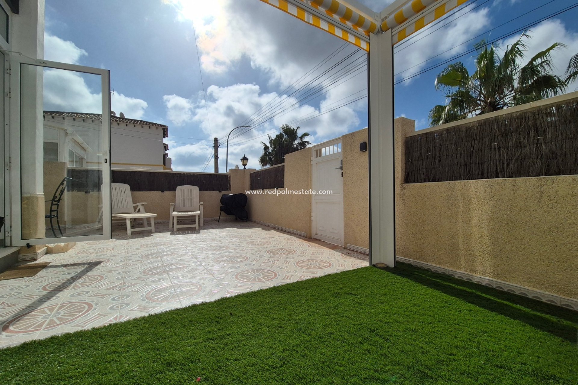 Resale - Apartment -
San Miguel de Salinas - Inland
