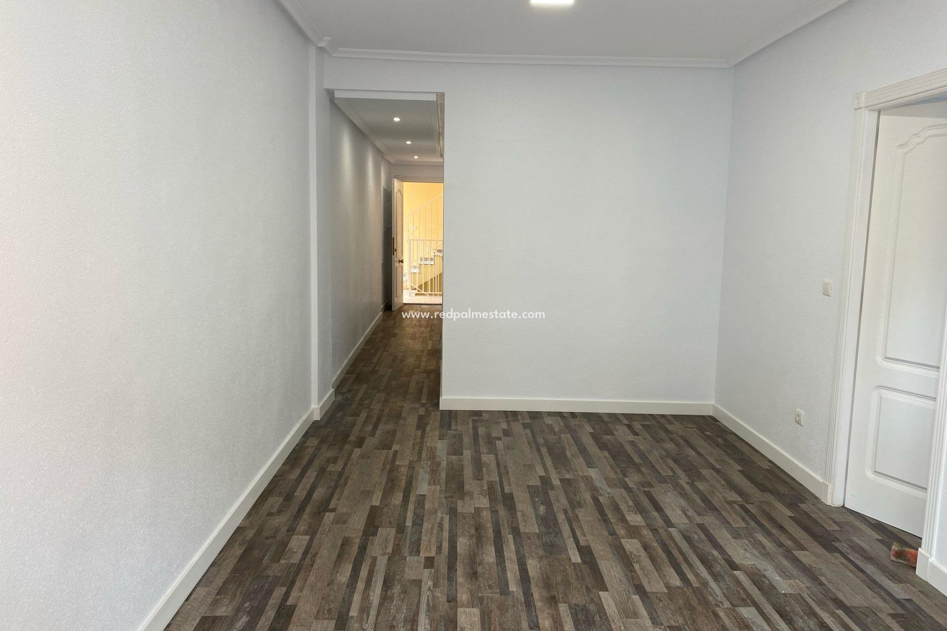 Resale - Apartment -
San Miguel de Salinas - Pueblo 9