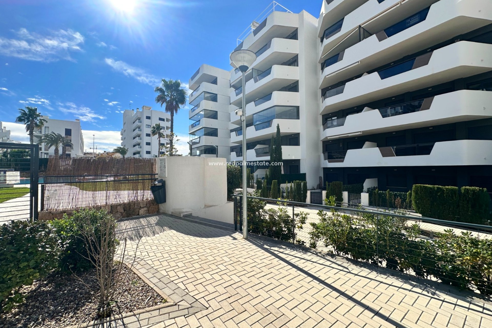 Resale - Apartment -
Santa Pola