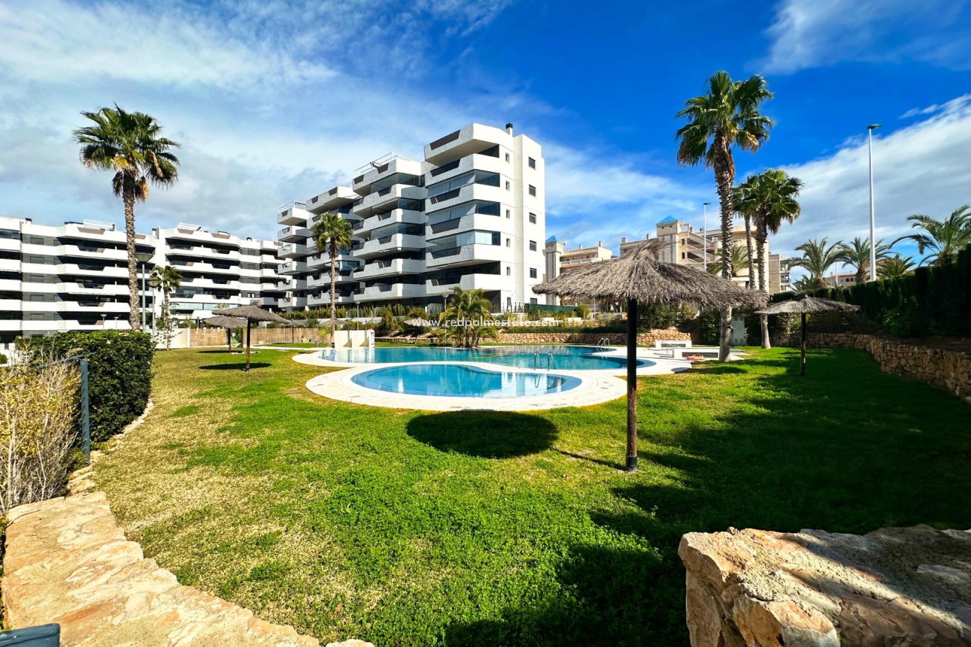 Resale - Apartment -
Santa Pola