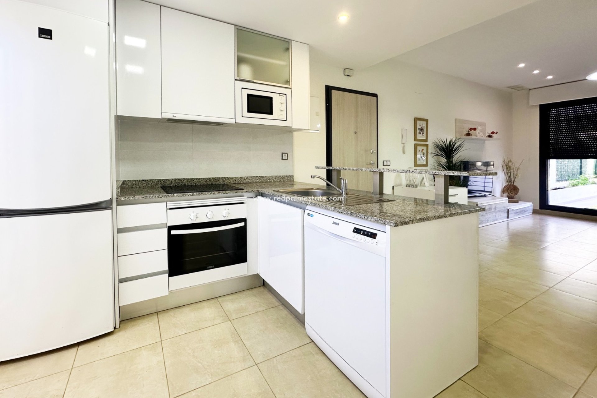 Resale - Apartment -
Santa Pola