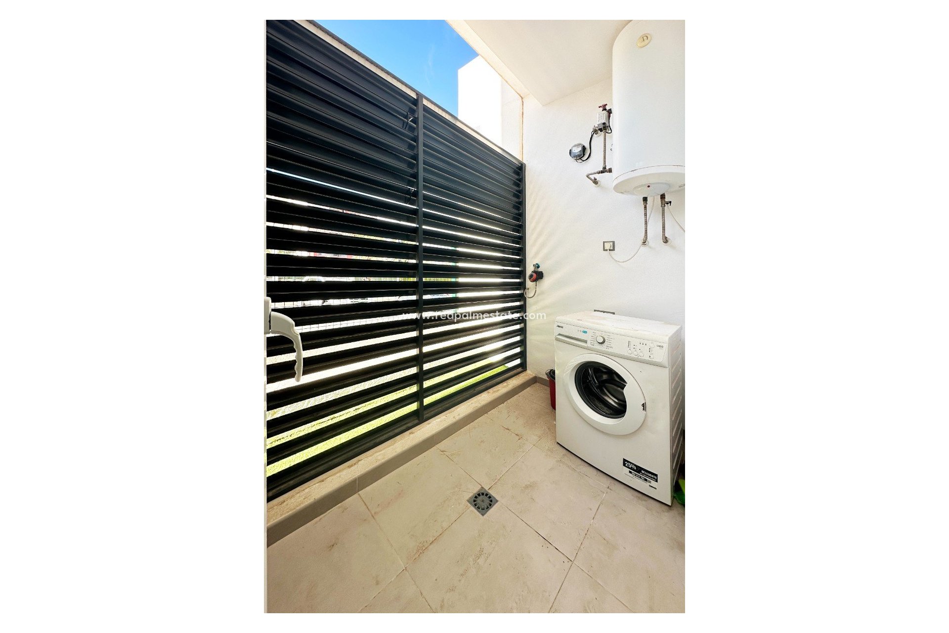 Resale - Apartment -
Santa Pola