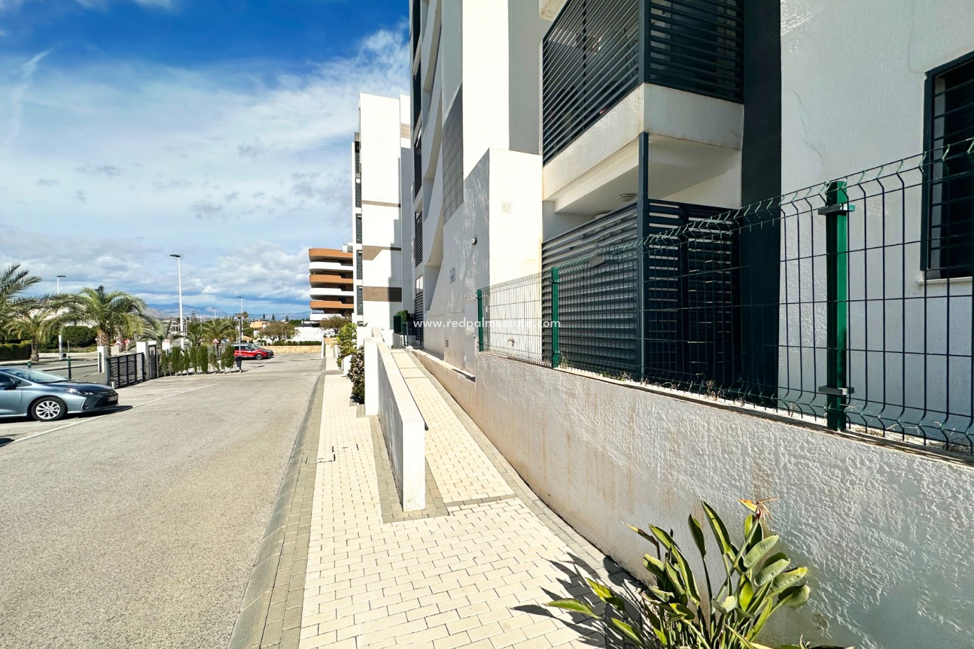 Resale - Apartment -
Santa Pola