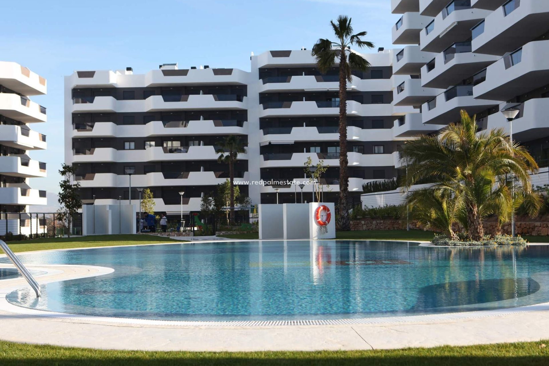 Resale - Apartment -
Santa Pola