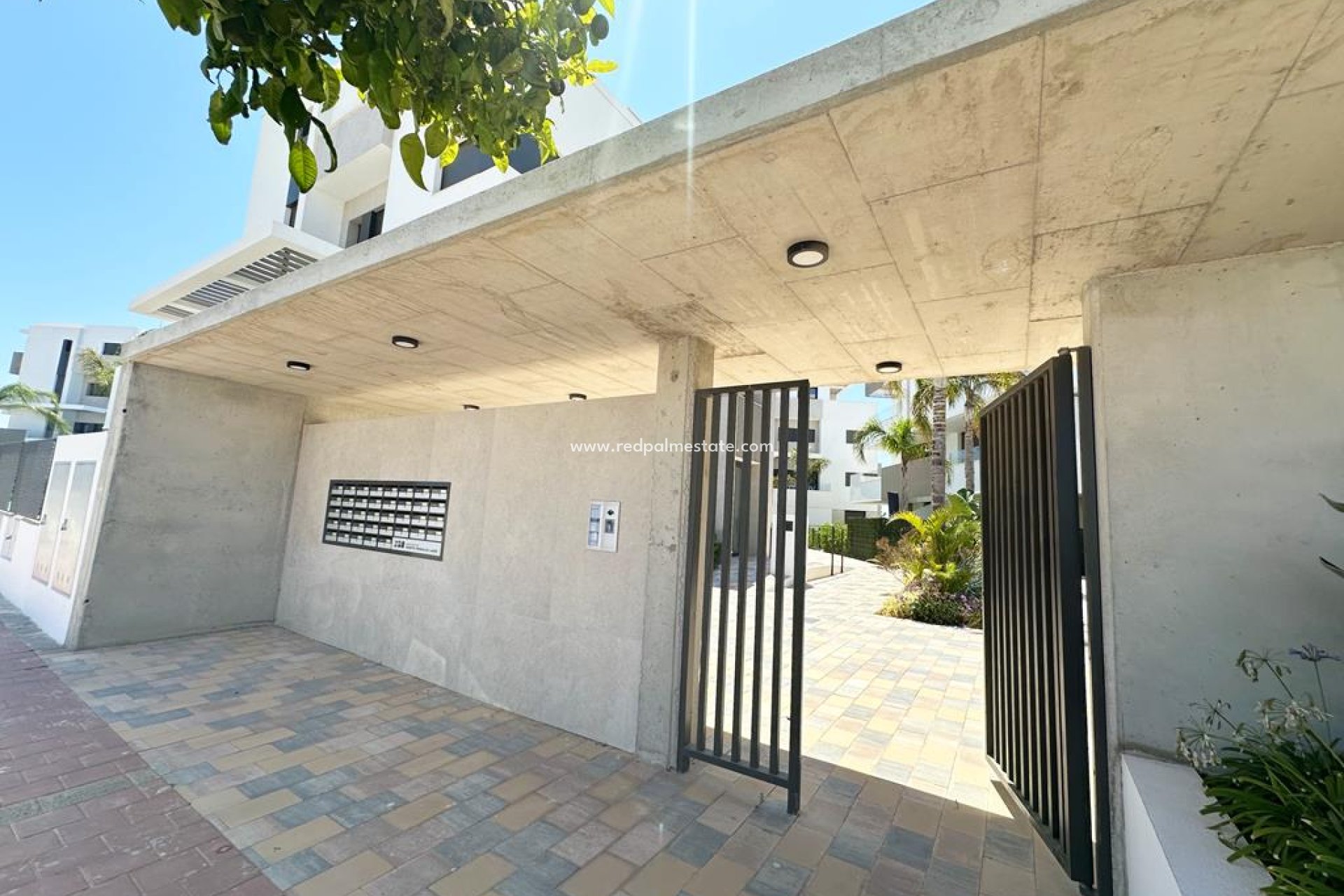 Resale - Apartment -
Santa Rosalia Resort - Inland