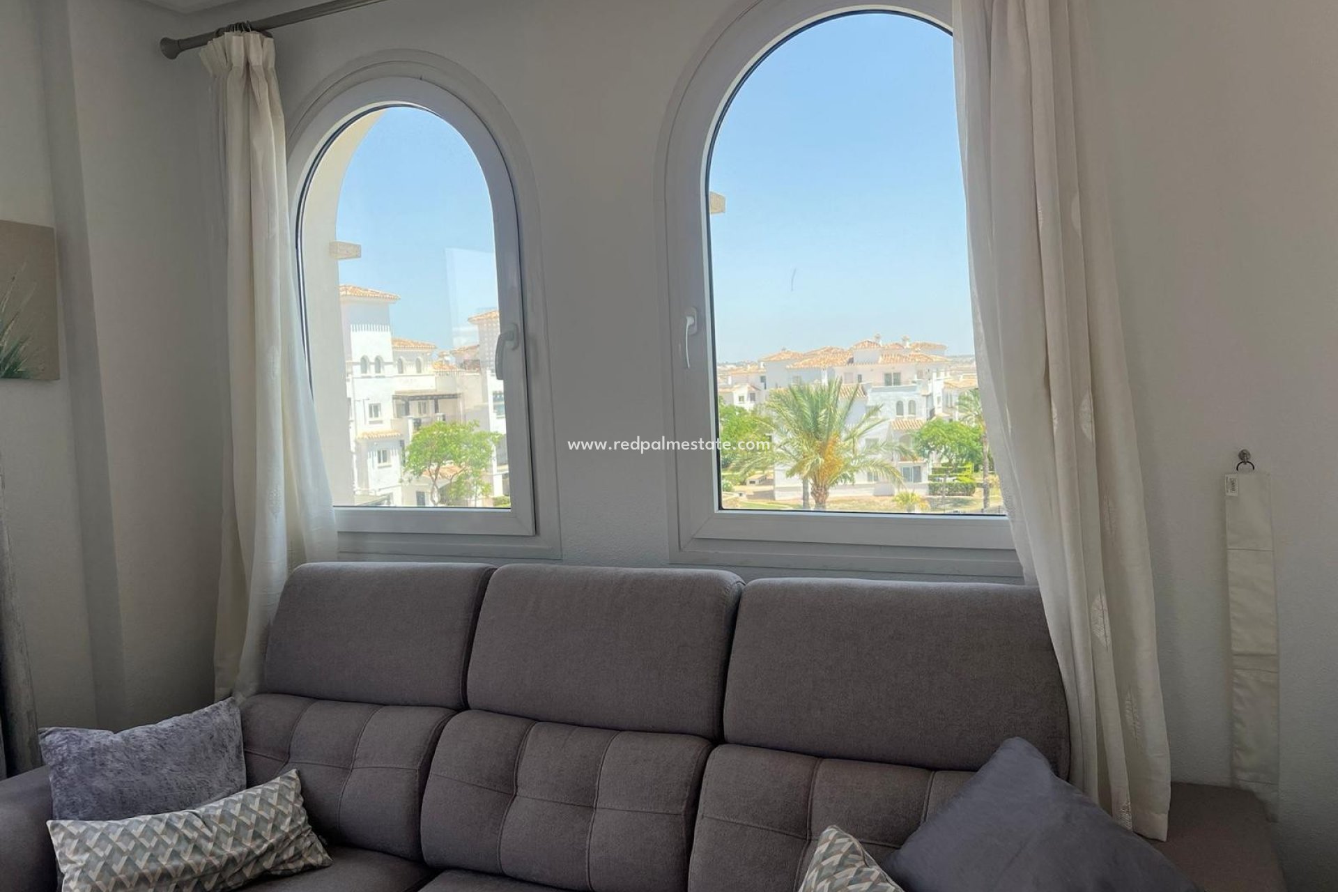 Resale - Apartment -
Sucina
