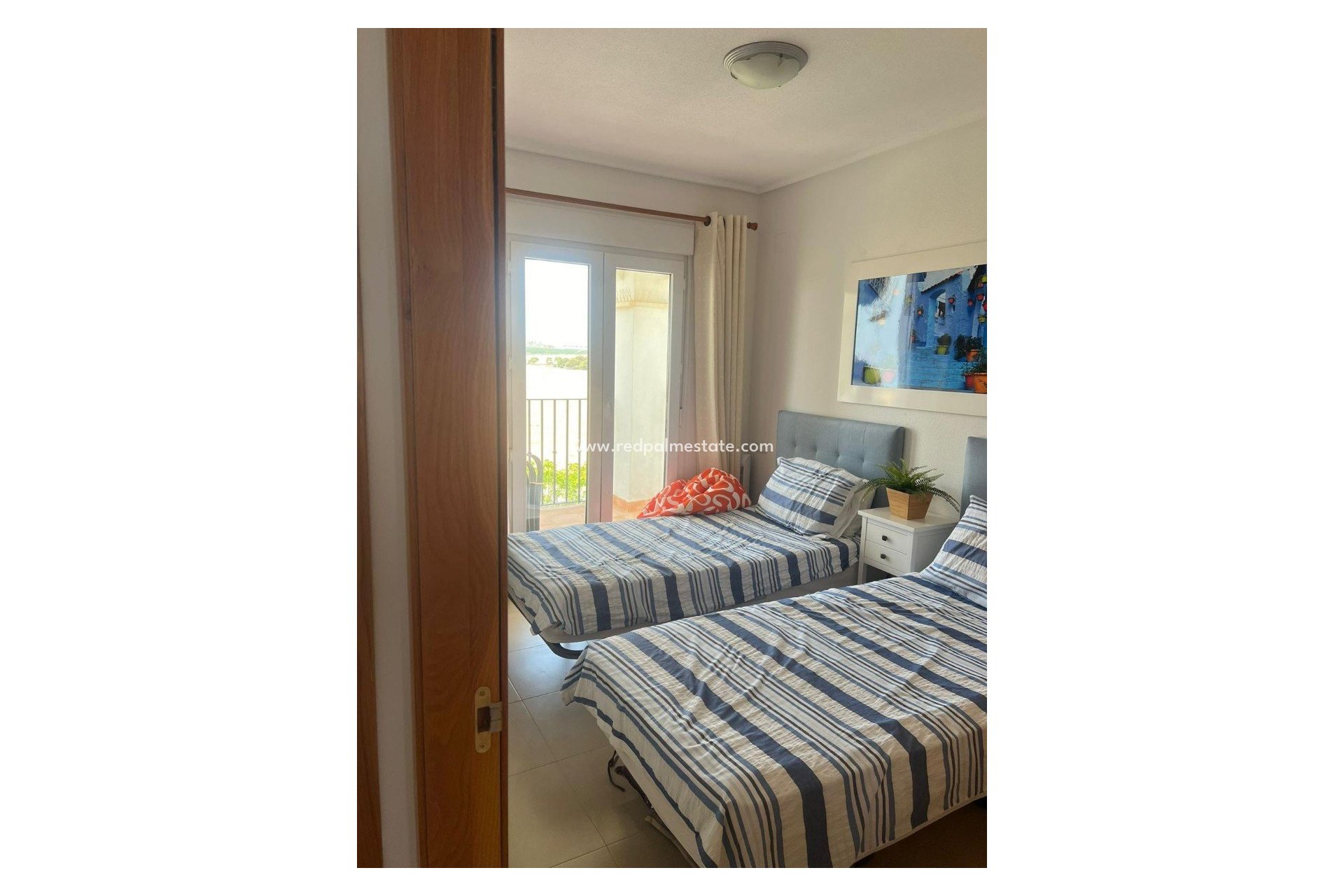 Resale - Apartment -
Sucina