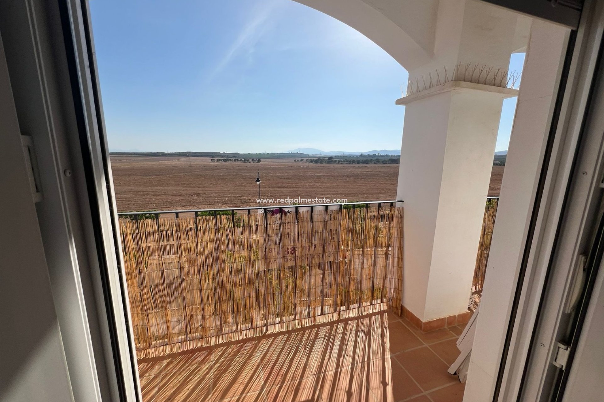 Resale - Apartment -
Sucina