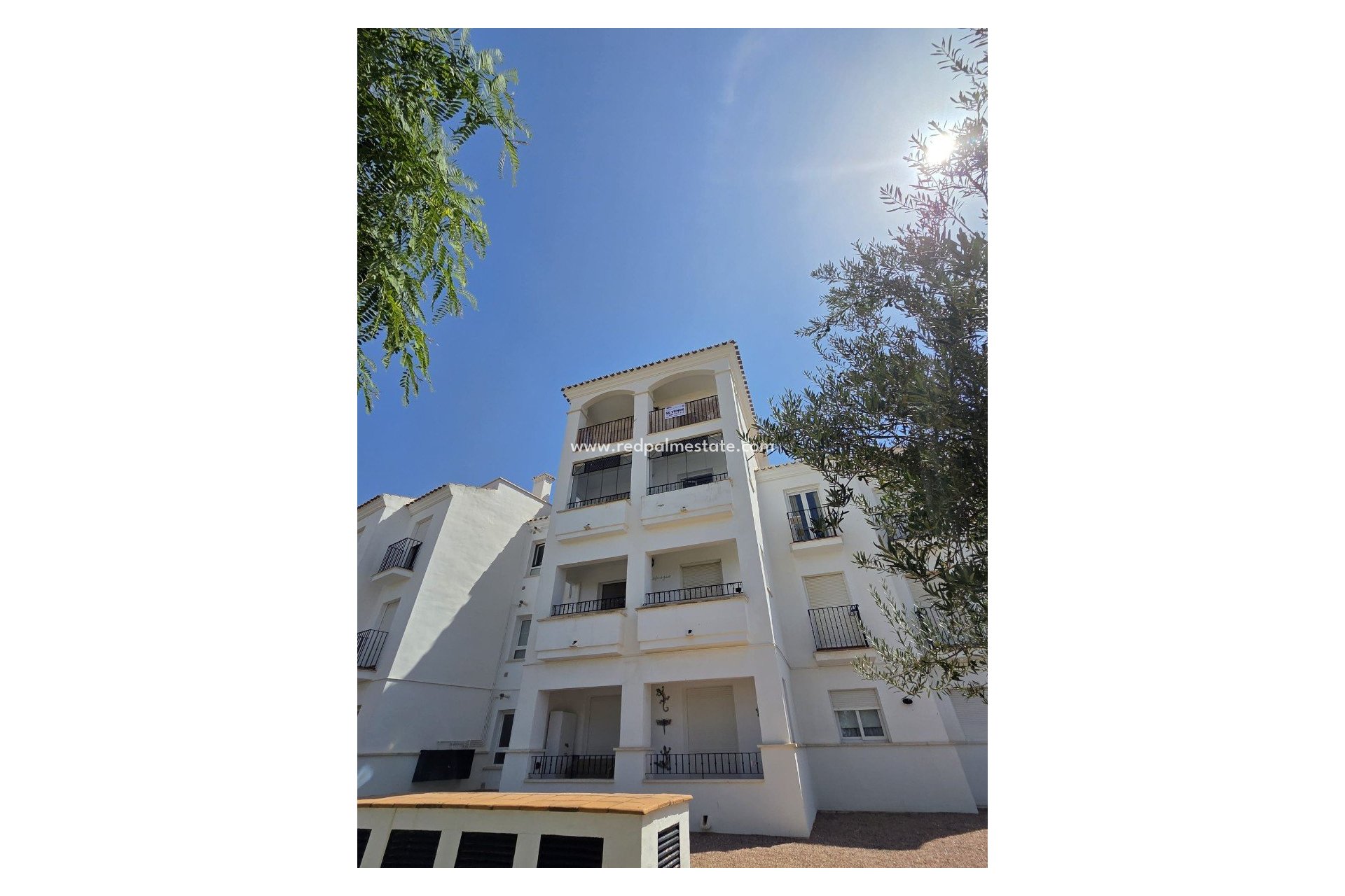 Resale - Apartment -
Sucina