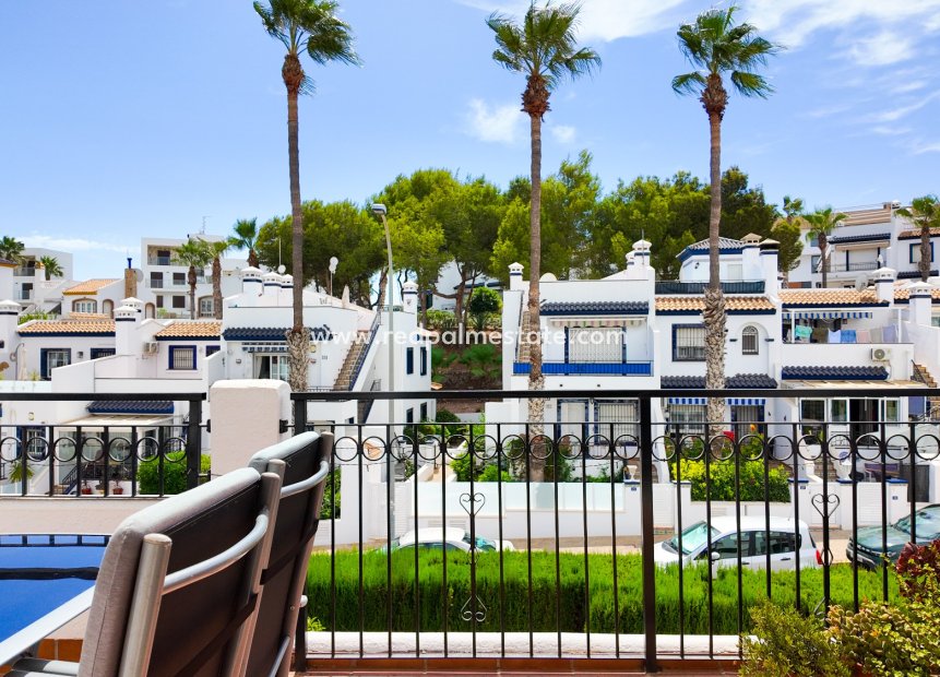 Resale - Apartment - Top Floor -
Orihuela Costa - Villamartín