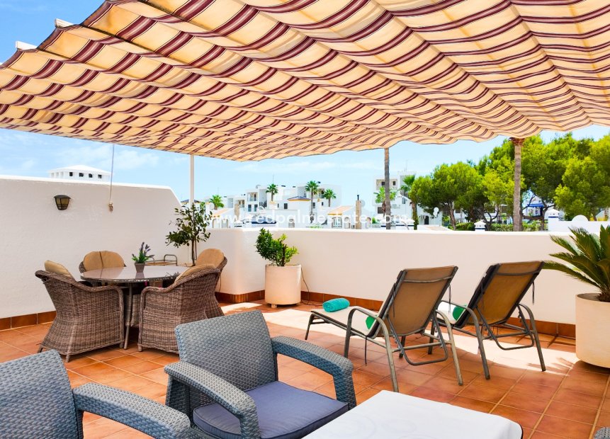 Resale - Apartment - Top Floor -
Orihuela Costa - Villamartín