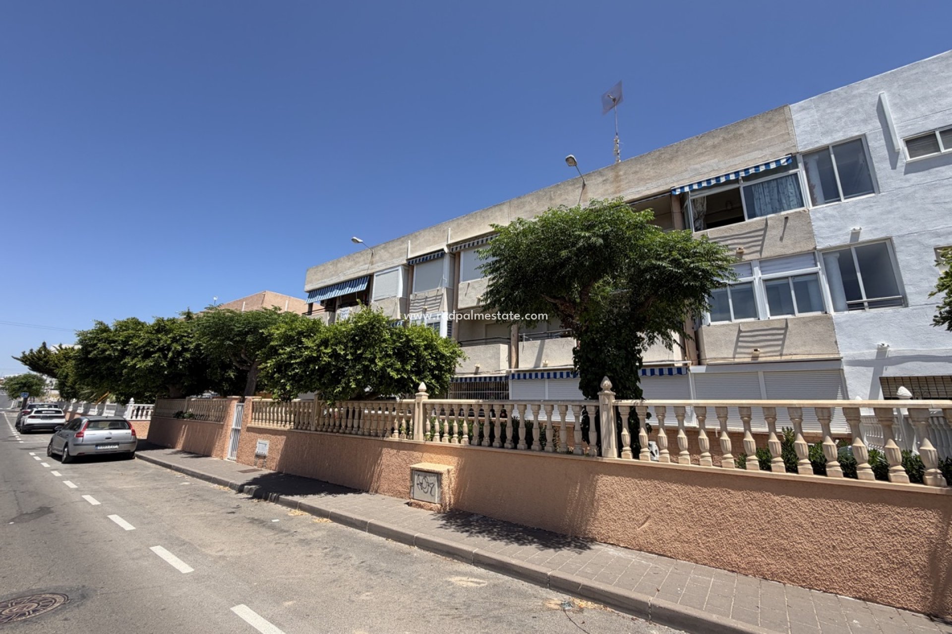 Resale - Apartment -
Torre de la Horadada - Mil Palmeras