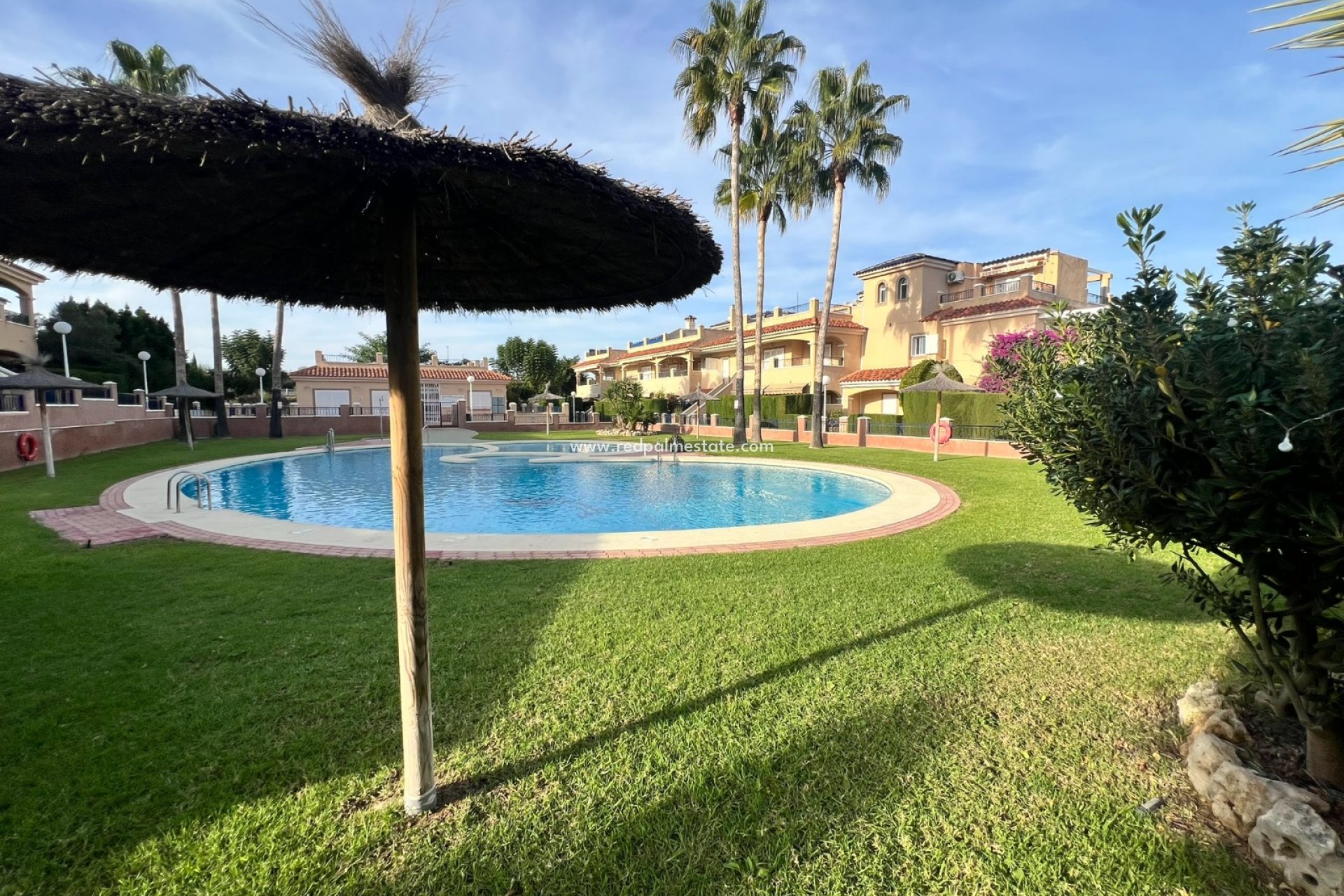 Resale - Apartment -
Torre de la Horadada - Mil Palmeras