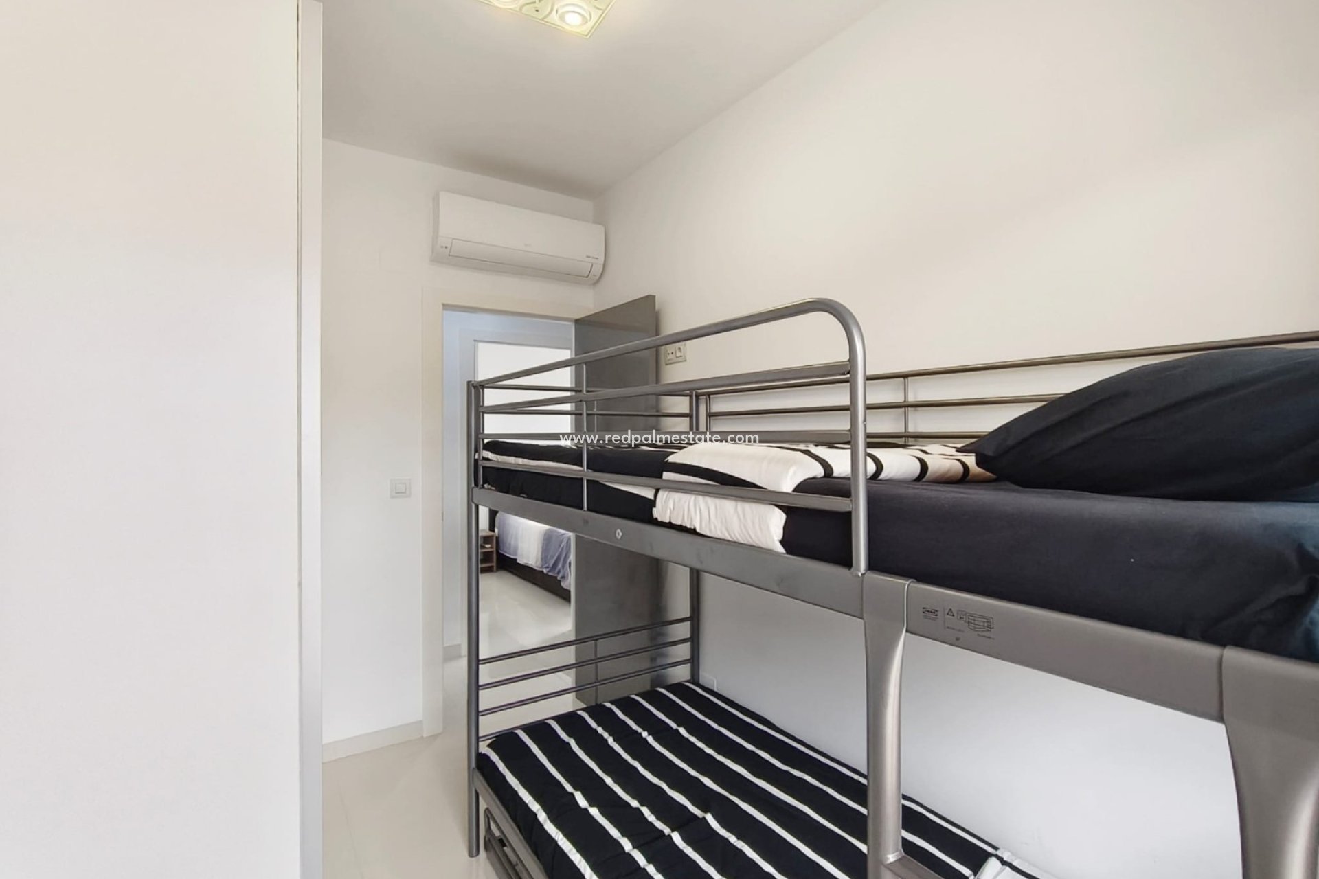 Resale - Apartment -
Torre de la Horadada - Mil Palmeras