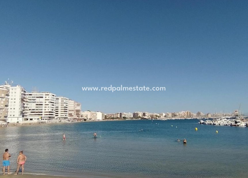 Resale - Apartment -
Torrevieja - Acequión