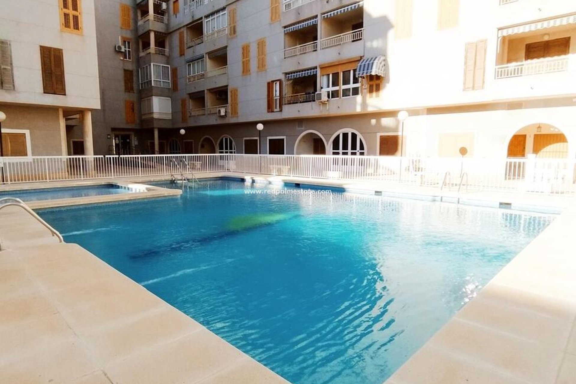 Resale - Apartment -
Torrevieja - Acequión