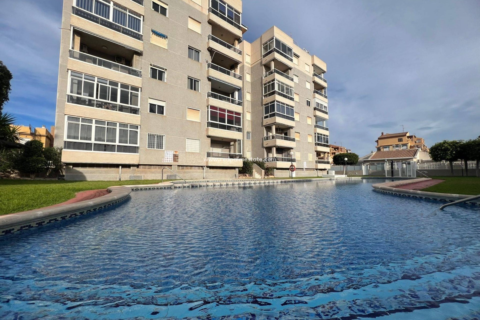 Resale - Apartment -
Torrevieja - Aguas Nueva