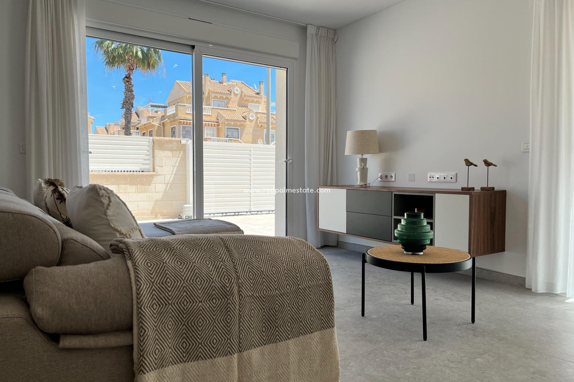Resale - Apartment -
Torrevieja - Aguas Nuevas