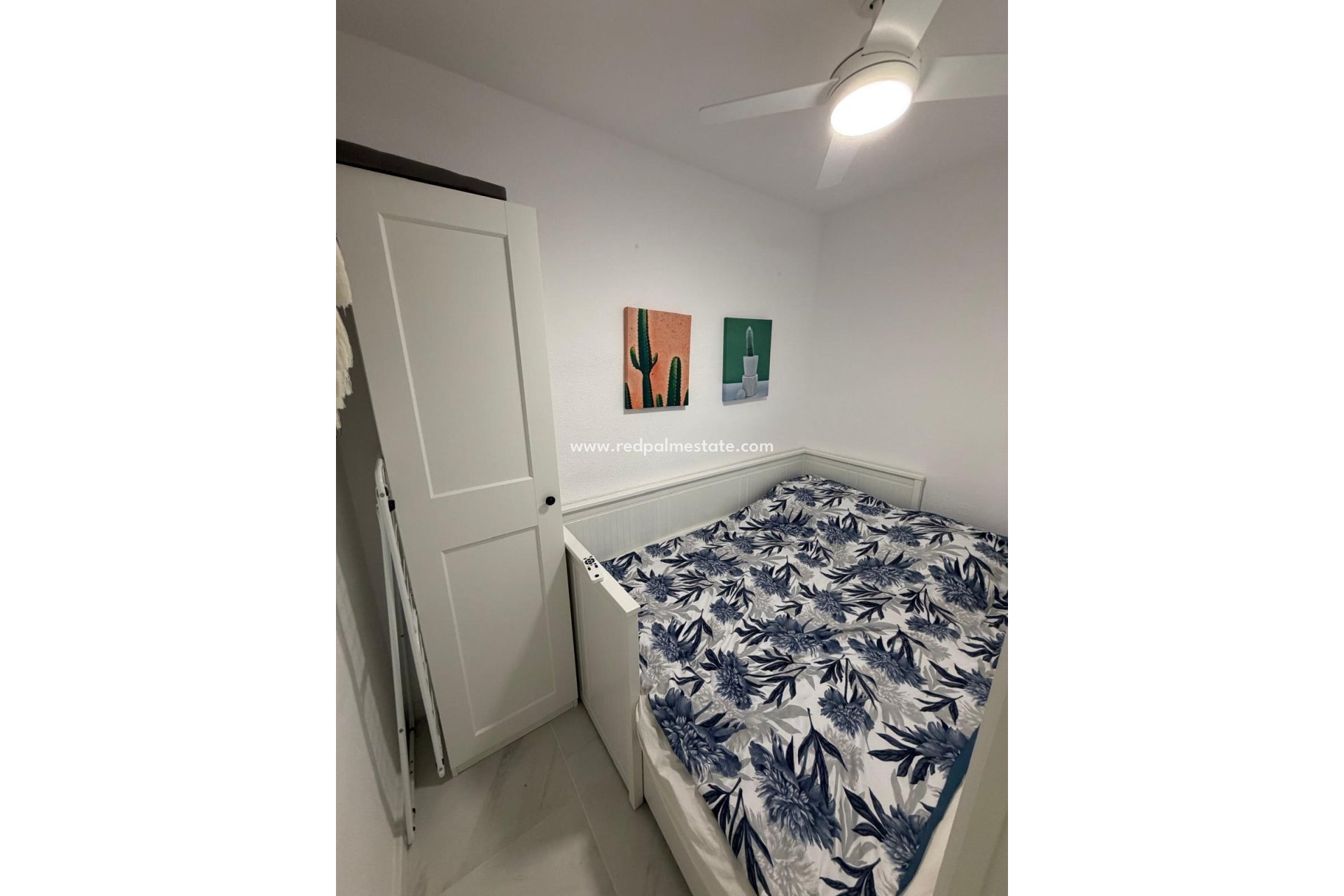 Resale - Apartment -
Torrevieja - Cabo cervera