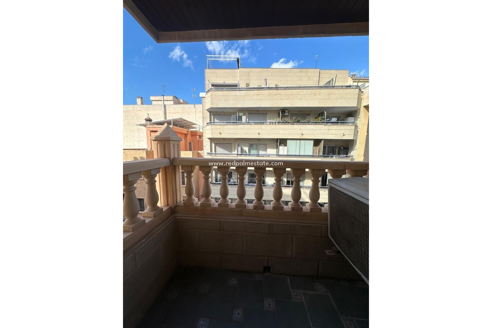 Resale - Apartment -
Torrevieja - Center