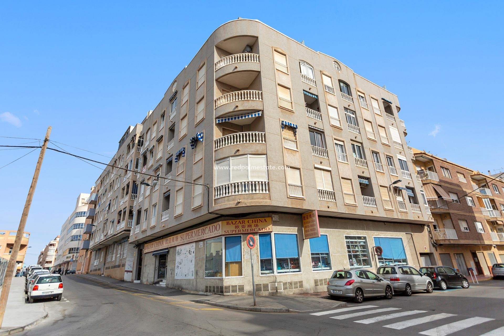 Resale - Apartment -
Torrevieja - Center