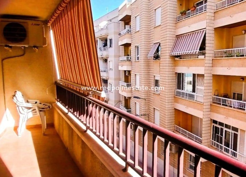 Resale - Apartment -
Torrevieja - Center