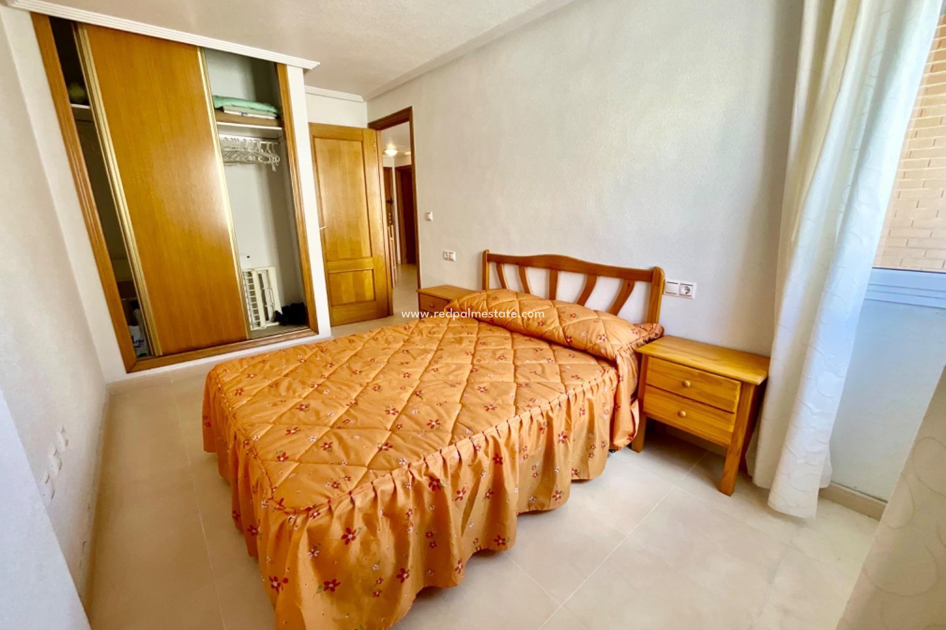 Resale - Apartment -
Torrevieja - Center