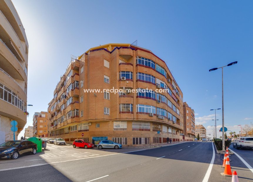 Resale - Apartment -
Torrevieja - Center