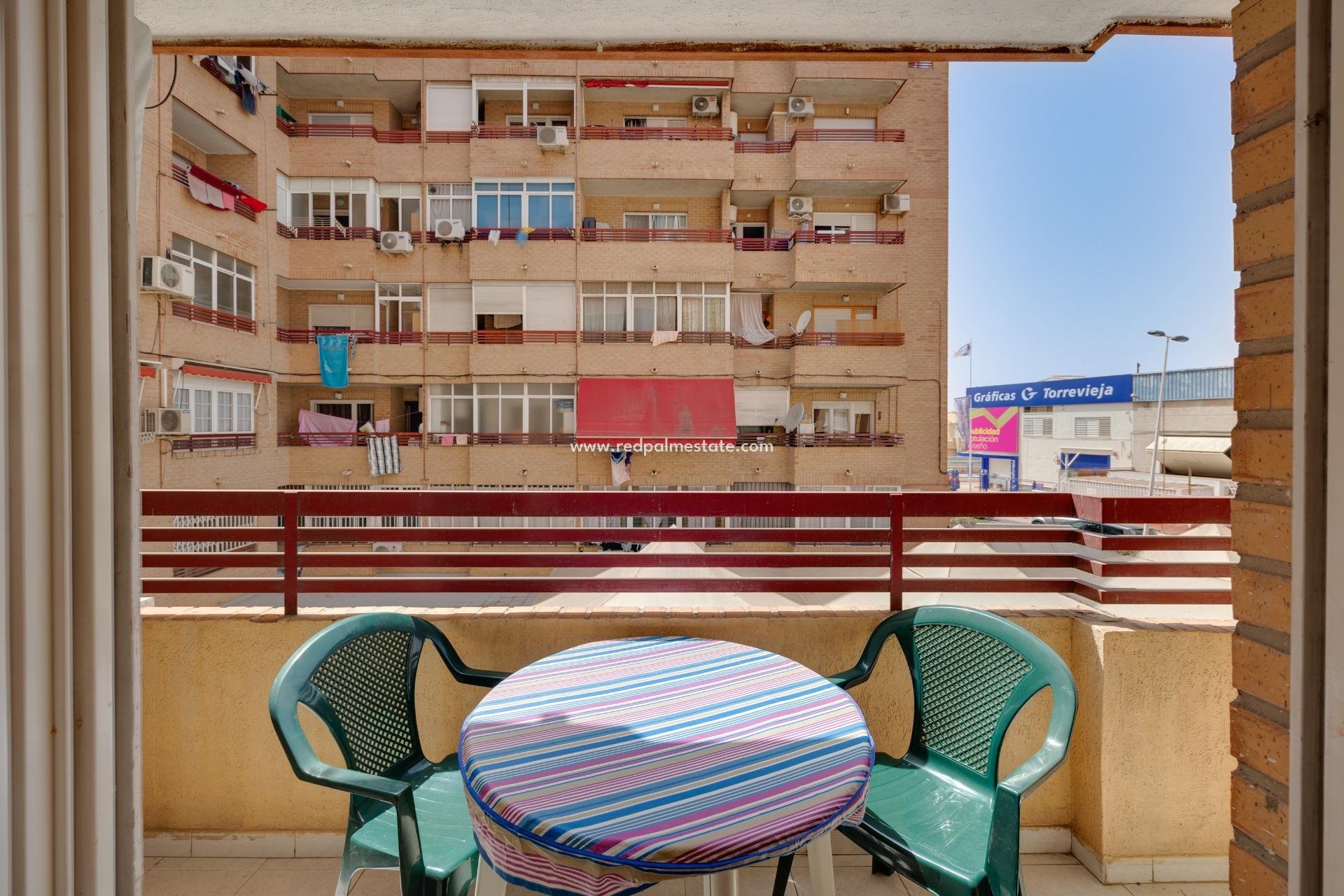 Resale - Apartment -
Torrevieja - Center